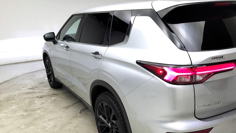 2023 Mitsubishi Outlander Black Edition 7