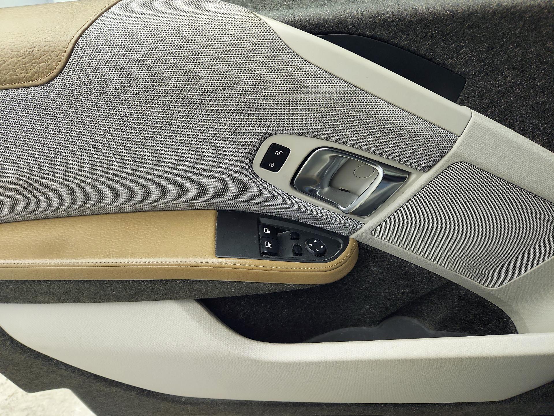 Thumbnail: 2015 BMW i3 - 12