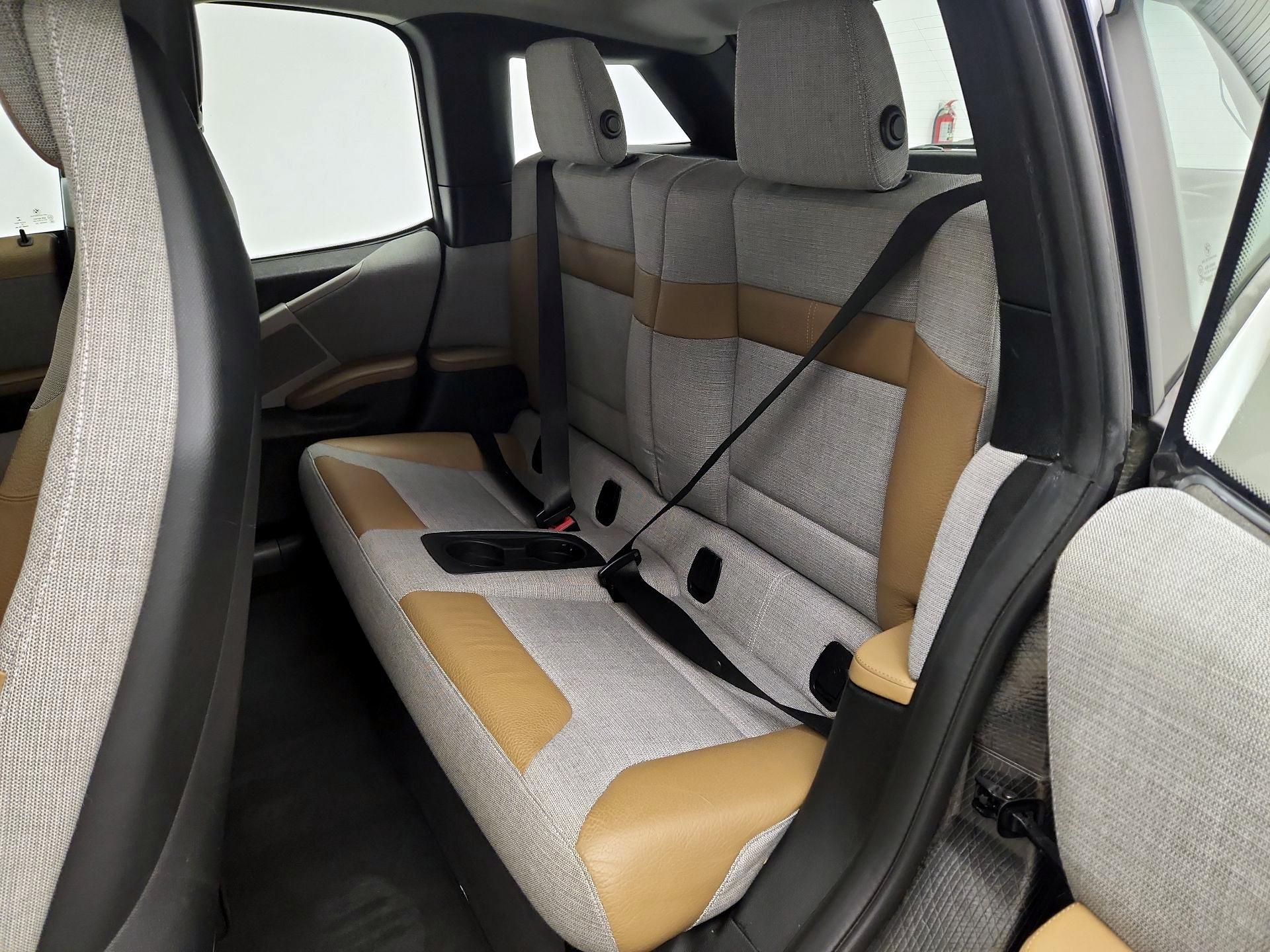 Thumbnail: 2015 BMW i3 - 19
