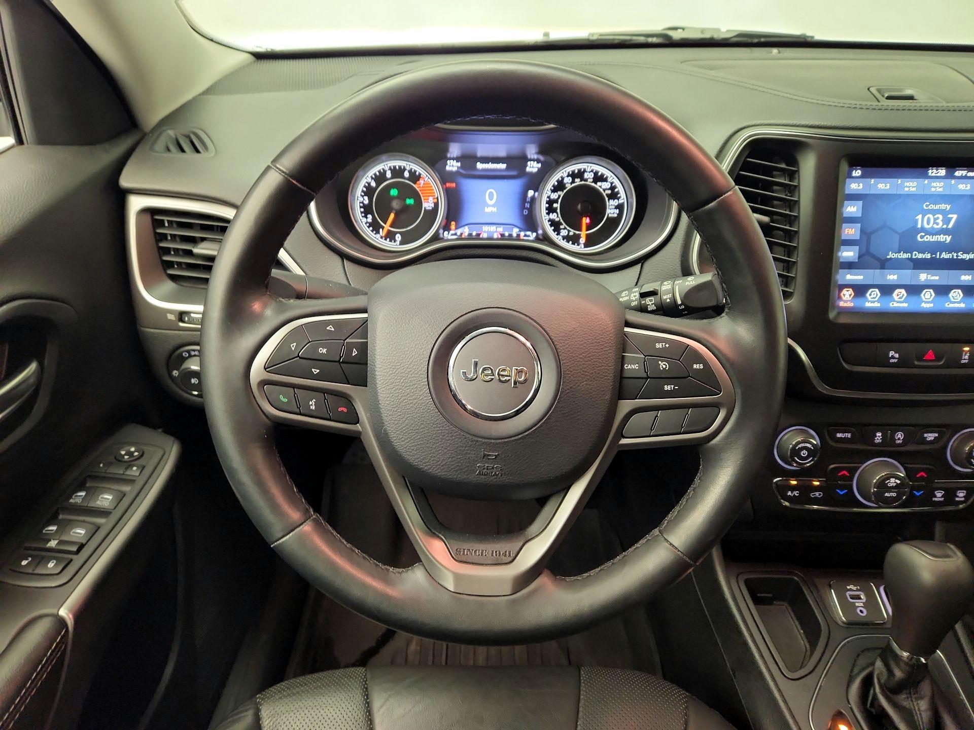 Thumbnail: 2021 Jeep Cherokee - 10