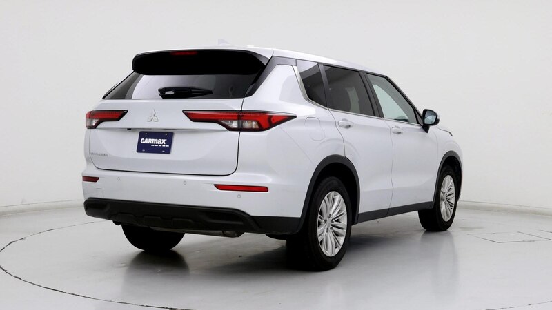 2024 Mitsubishi Outlander ES 8