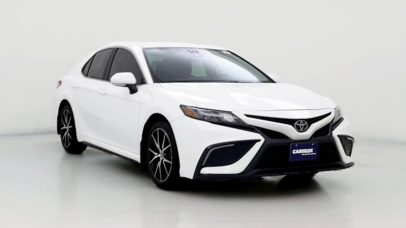 2023 Toyota Camry SE Hero Image