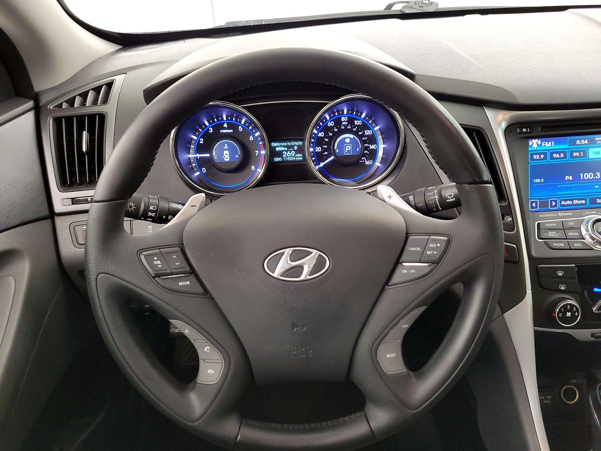Thumbnail: 2013 Hyundai Sonata - 10