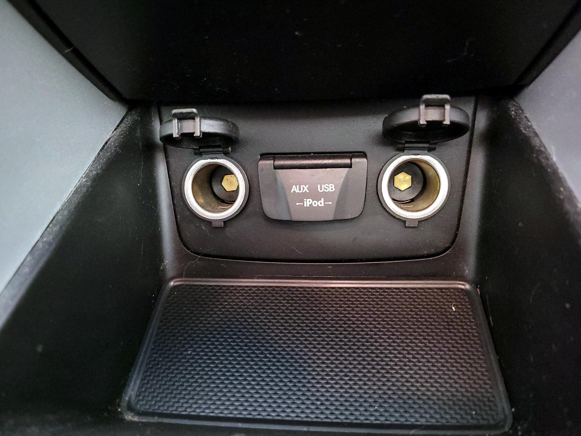 Thumbnail: 2013 Hyundai Sonata - 19