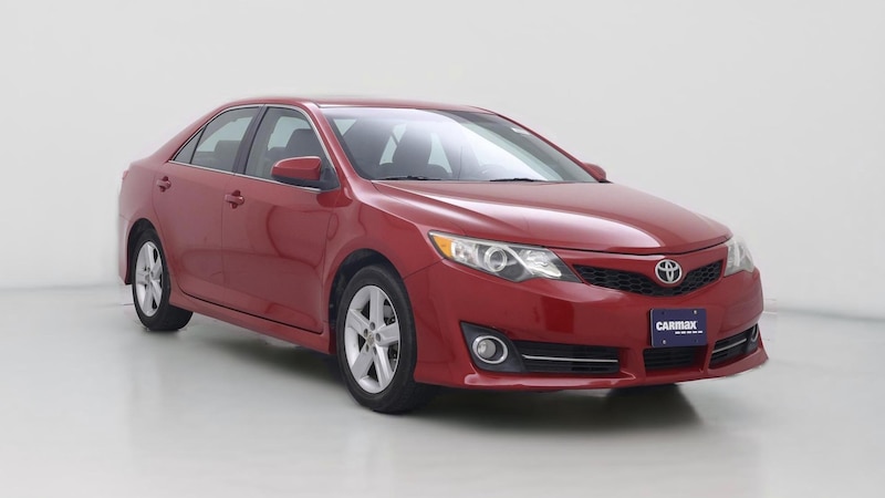 2014 Toyota Camry SE Hero Image