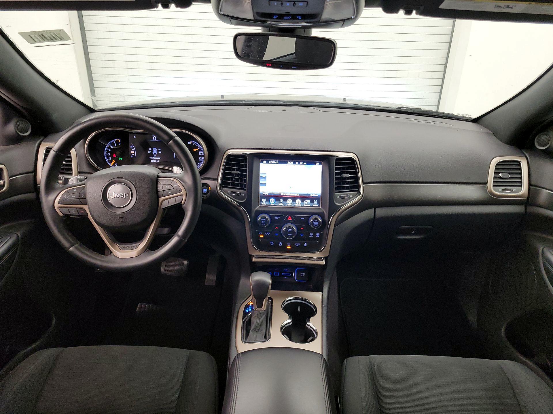 Thumbnail: 2017 Jeep Grand Cherokee - 9