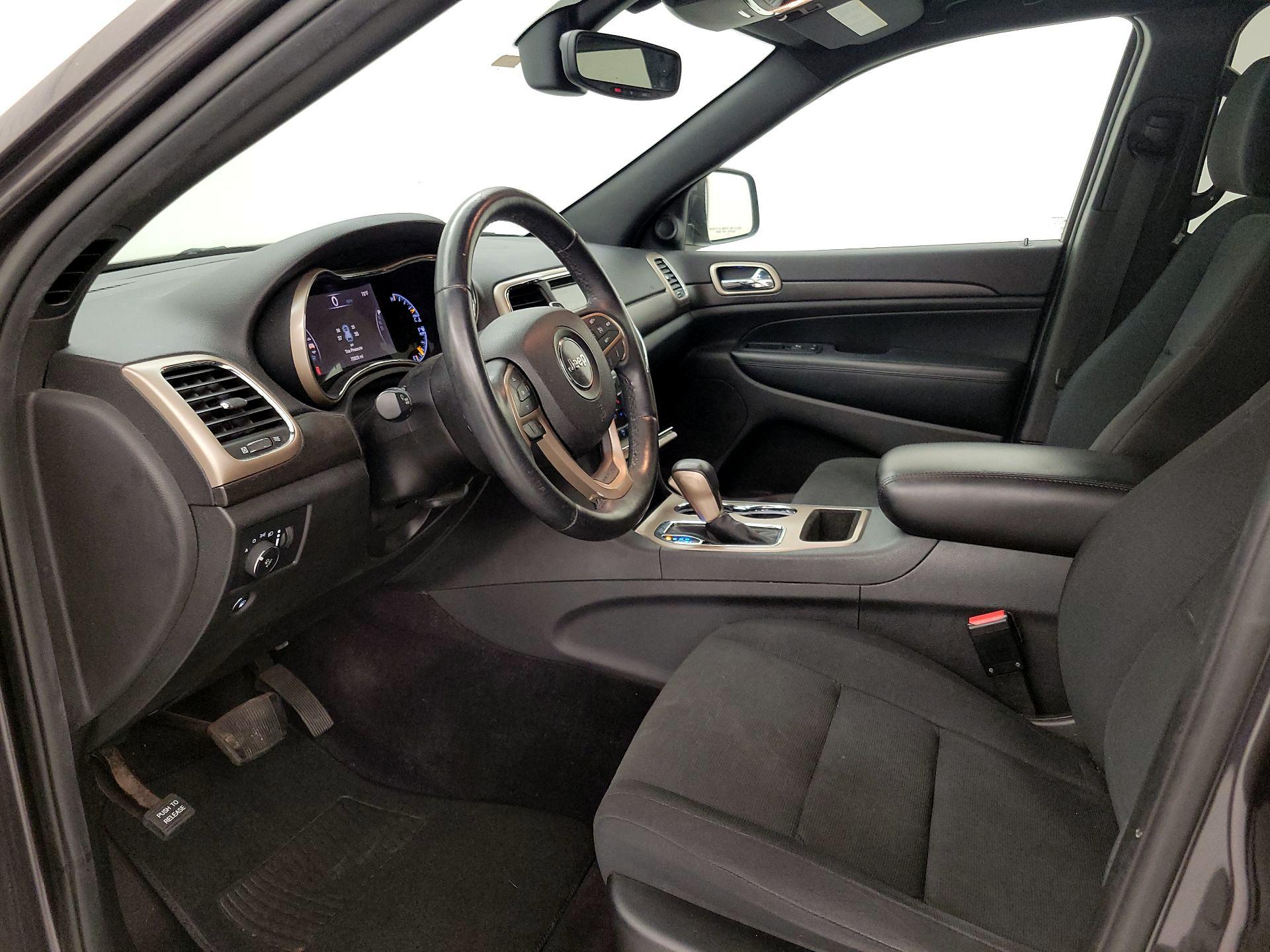 Thumbnail: 2017 Jeep Grand Cherokee - 11