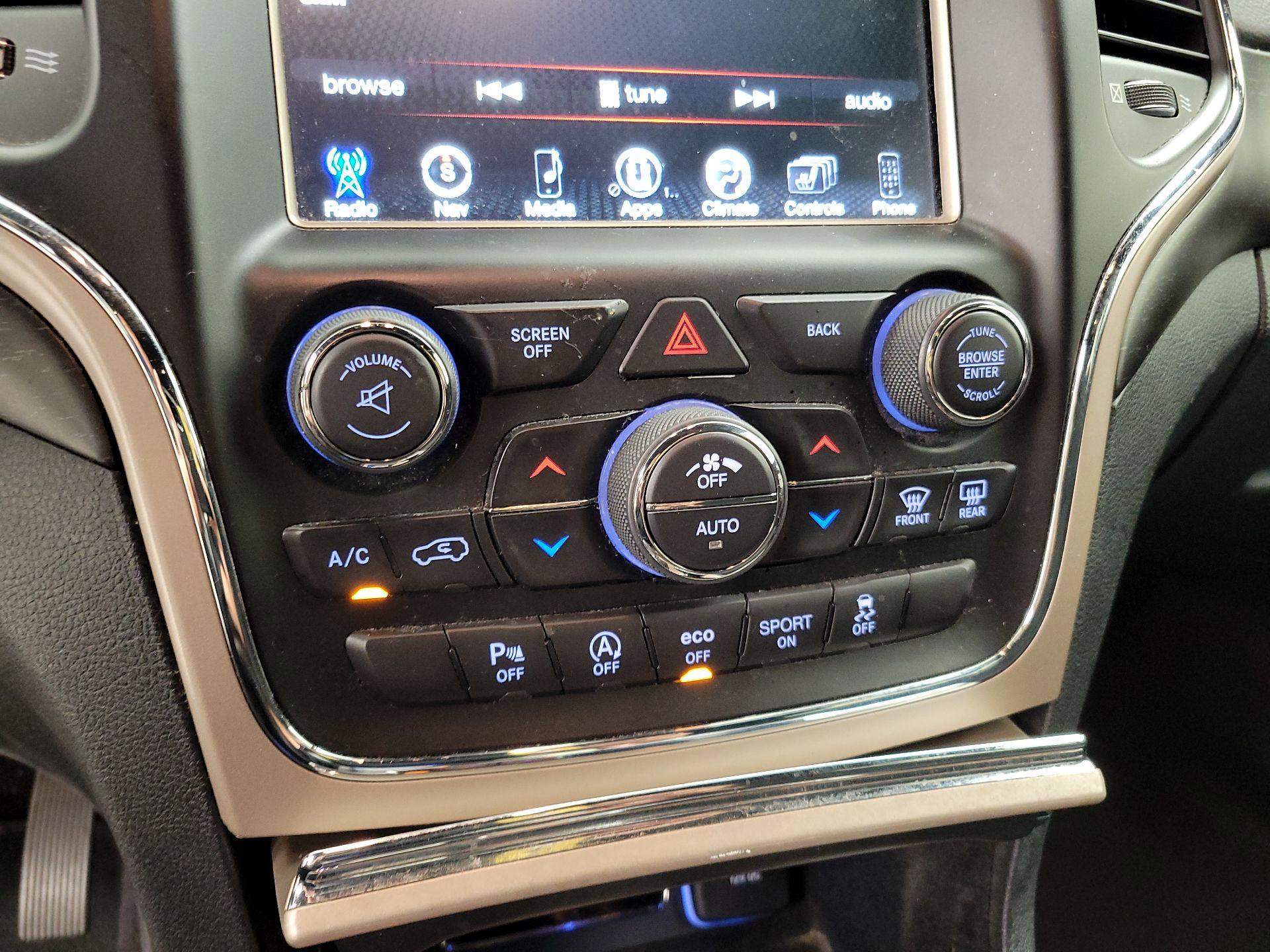 Thumbnail: 2017 Jeep Grand Cherokee - 17