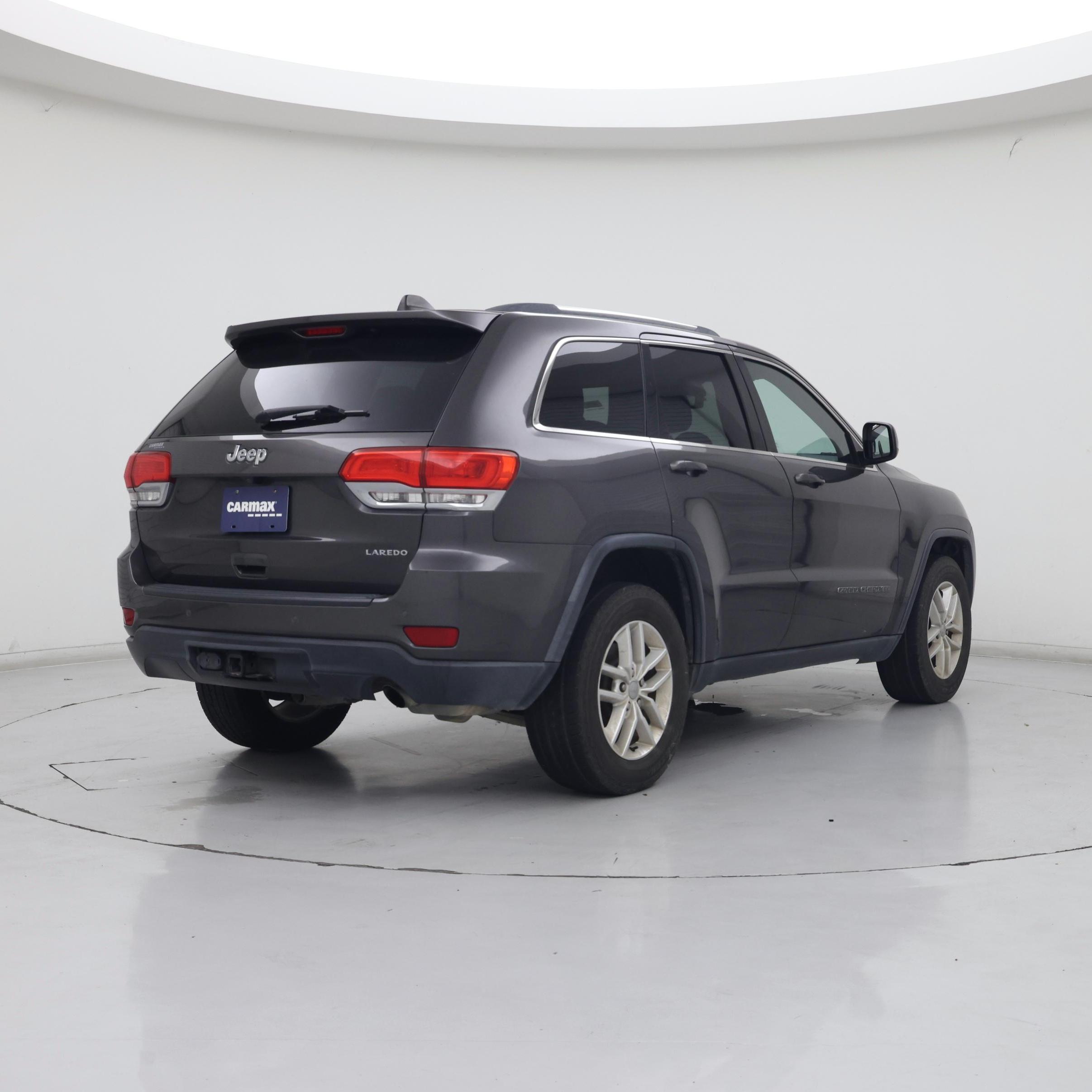 Thumbnail: 2017 Jeep Grand Cherokee - 8
