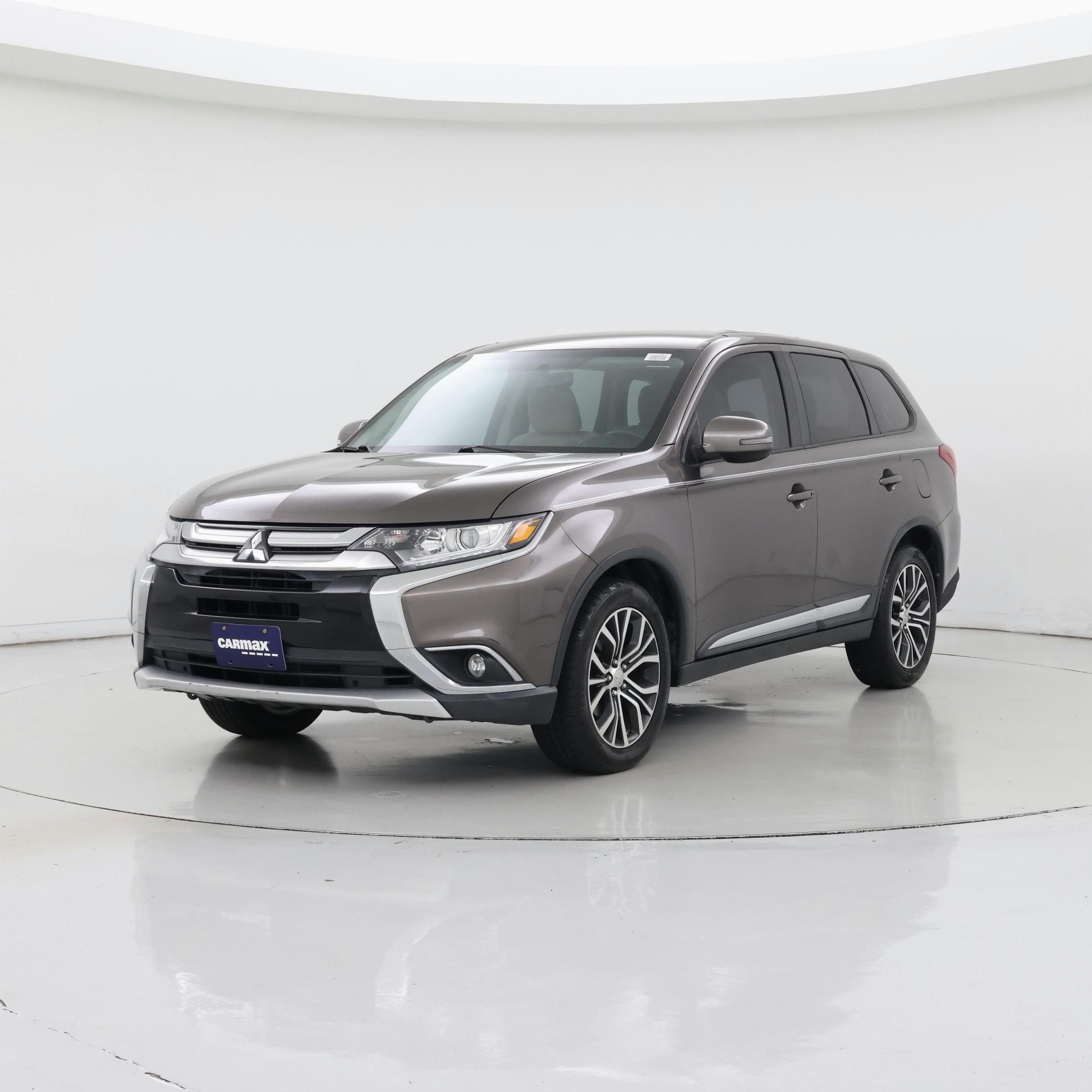 Thumbnail: 2017 Mitsubishi Outlander - 4