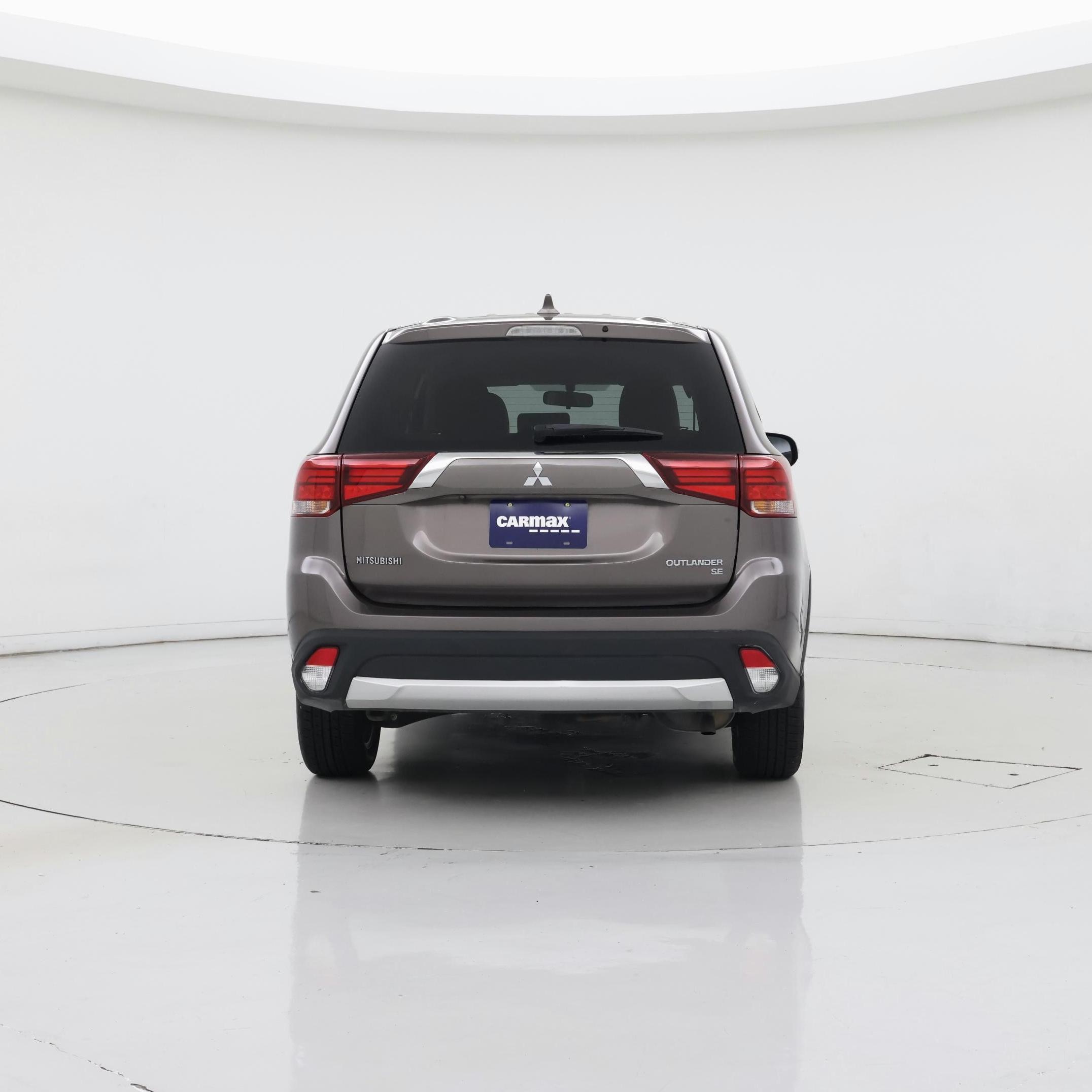 Thumbnail: 2017 Mitsubishi Outlander - 6