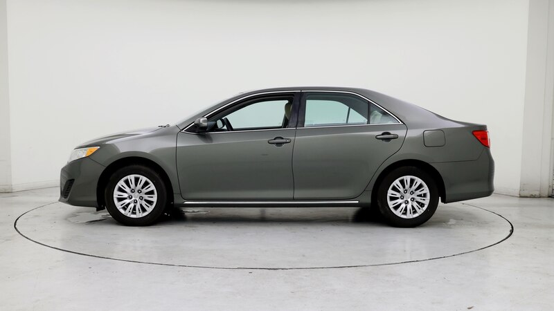 2013 Toyota Camry LE 3