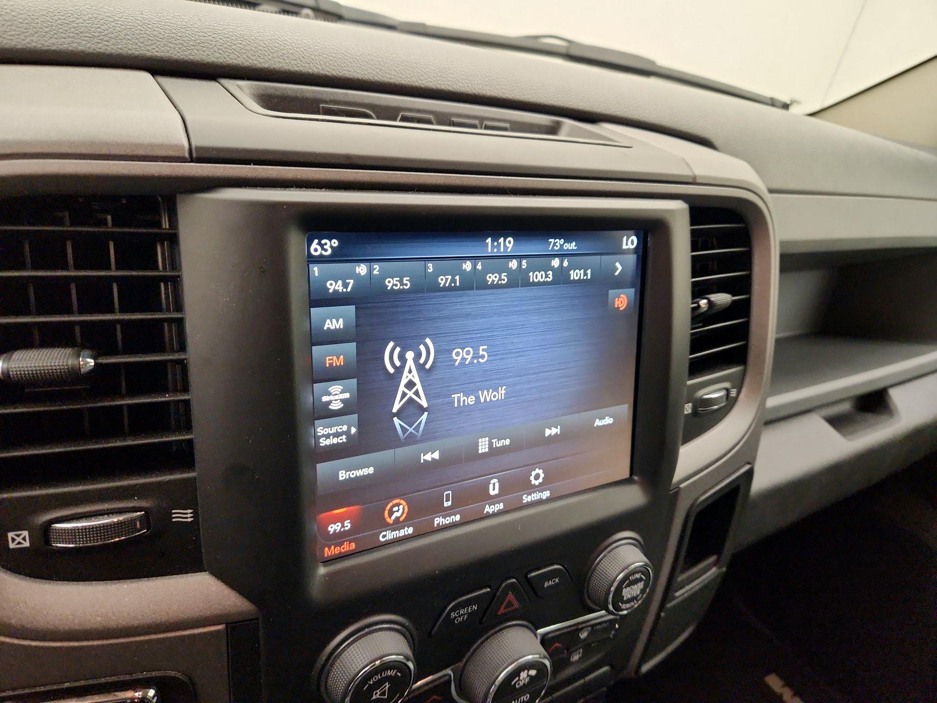 Thumbnail: 2020 RAM 1500 Classic - 15