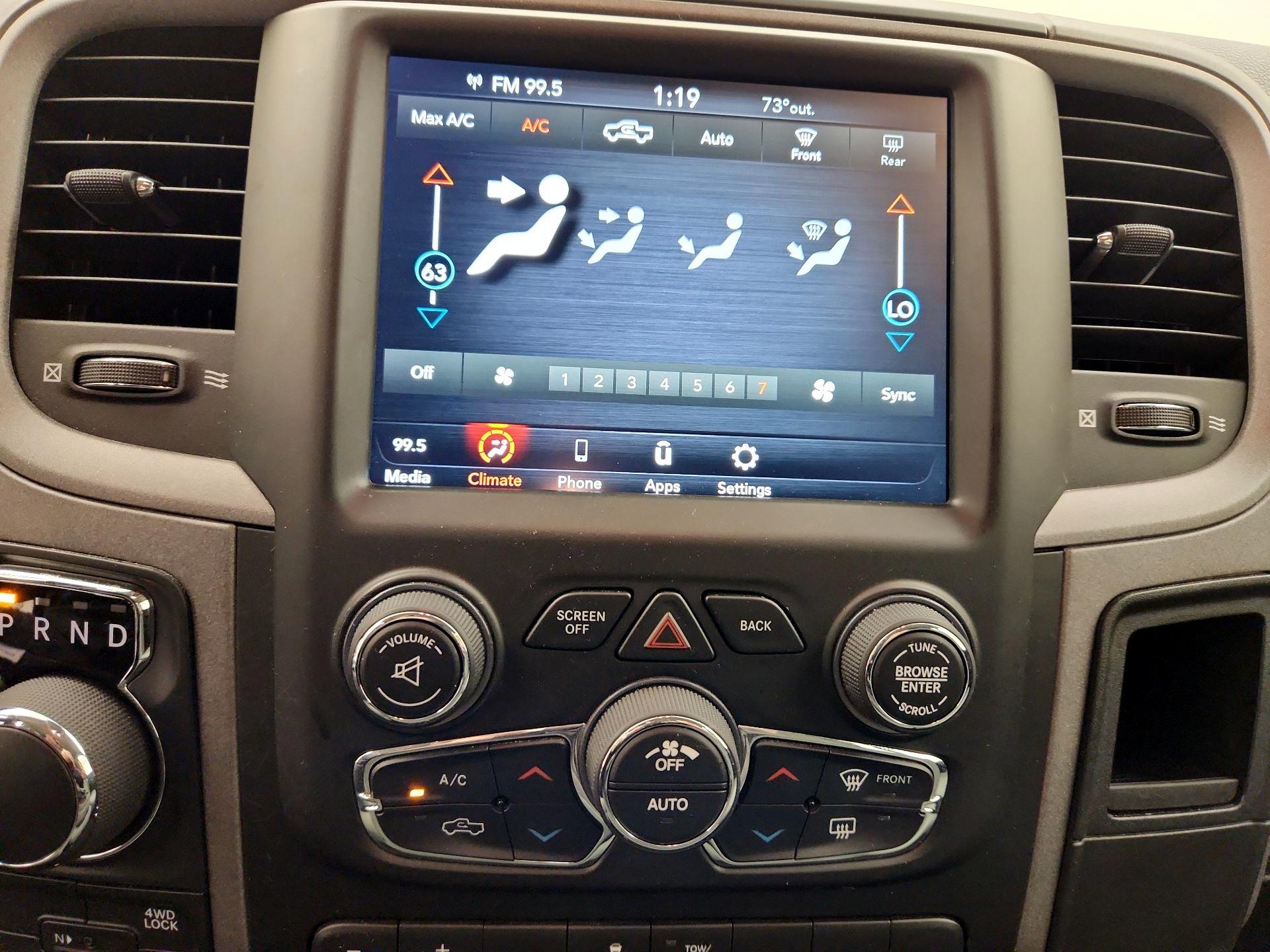 Thumbnail: 2020 RAM 1500 Classic - 16