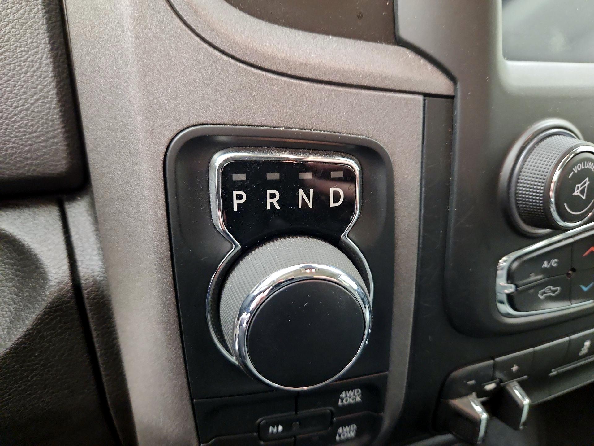 Thumbnail: 2020 RAM 1500 Classic - 17