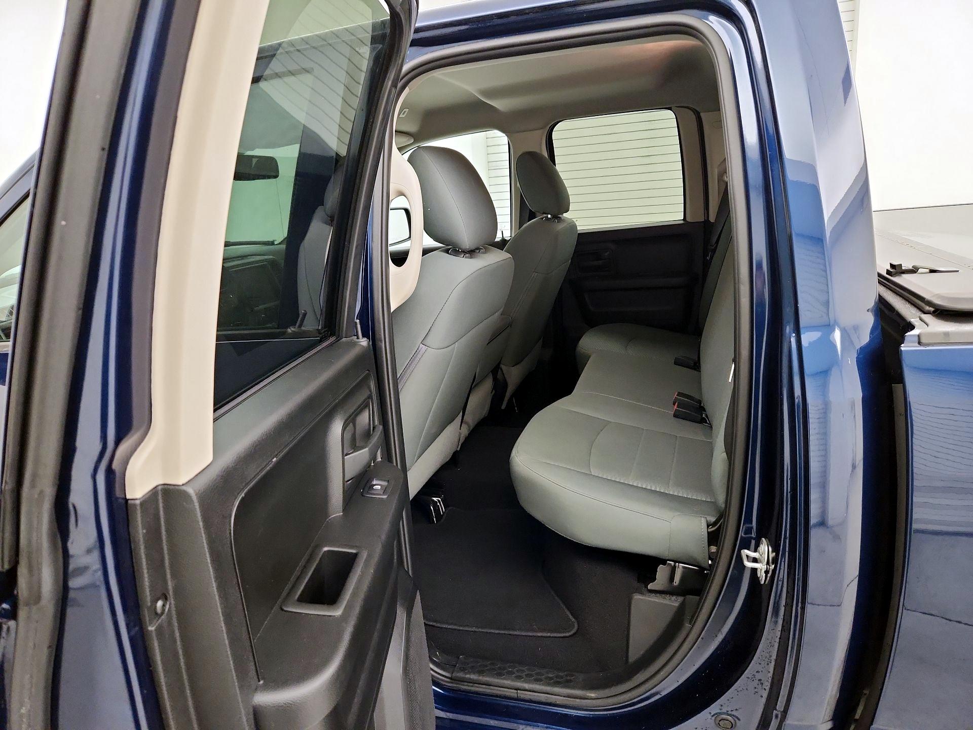 Thumbnail: 2020 RAM 1500 Classic - 19
