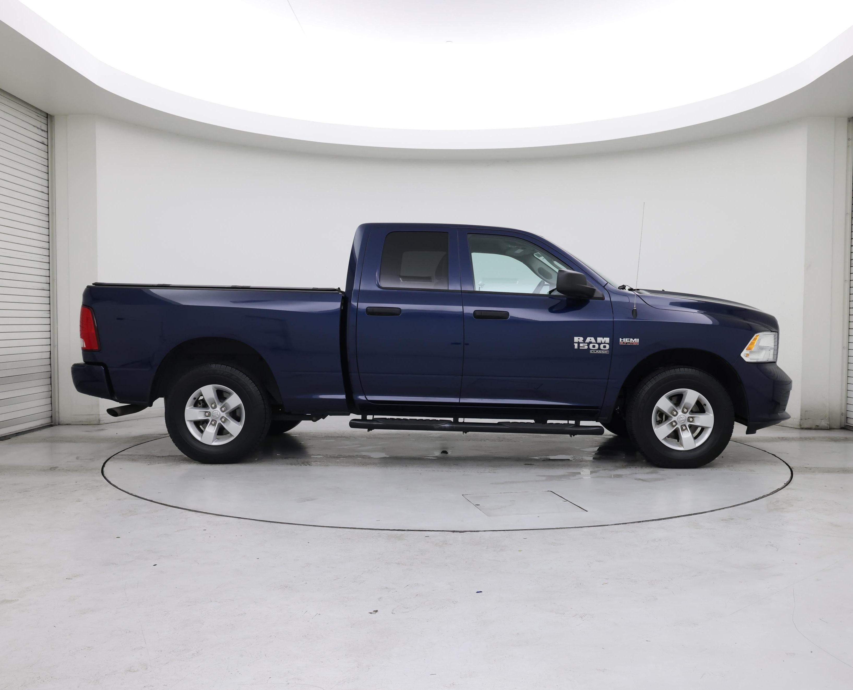 Thumbnail: 2020 RAM 1500 Classic - 7