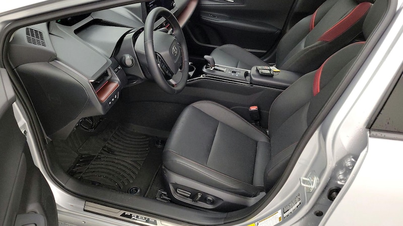2024 Toyota Prius Prime Premium 11