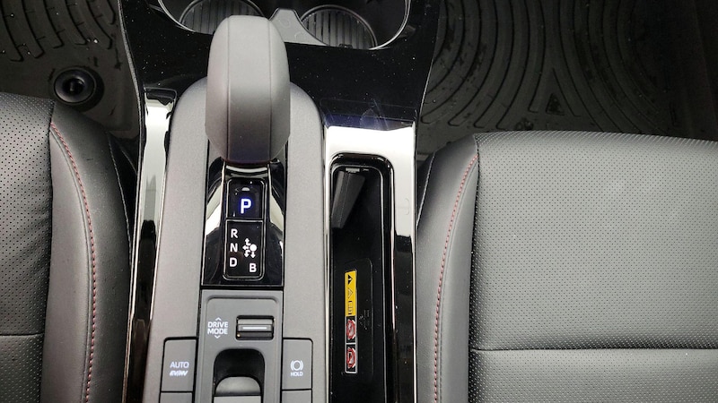 2024 Toyota Prius Prime Premium 18