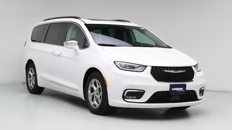 2022 Chrysler Pacifica Limited Hero Image
