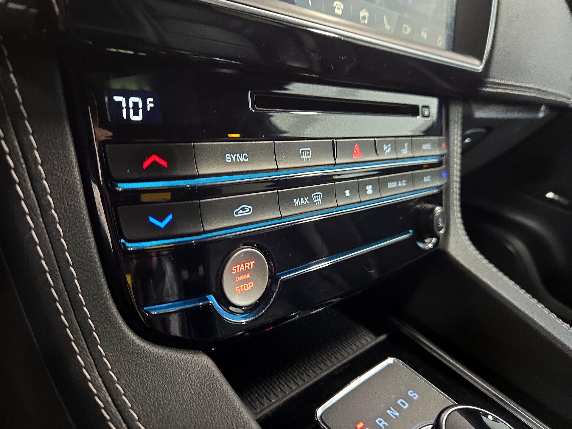 Thumbnail: 2020 Jaguar F-Pace - 17