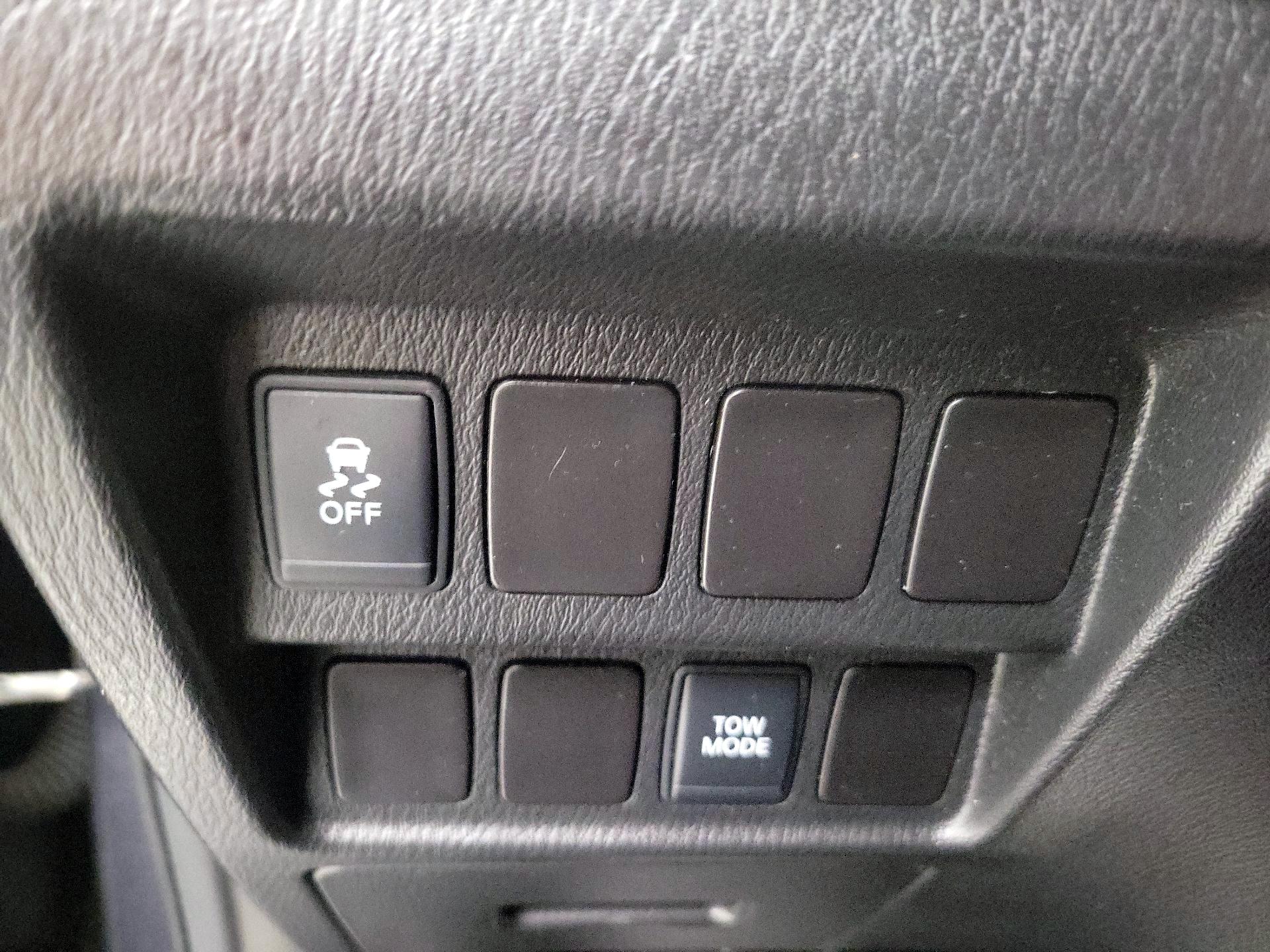 Thumbnail: 2014 Nissan Pathfinder - 13