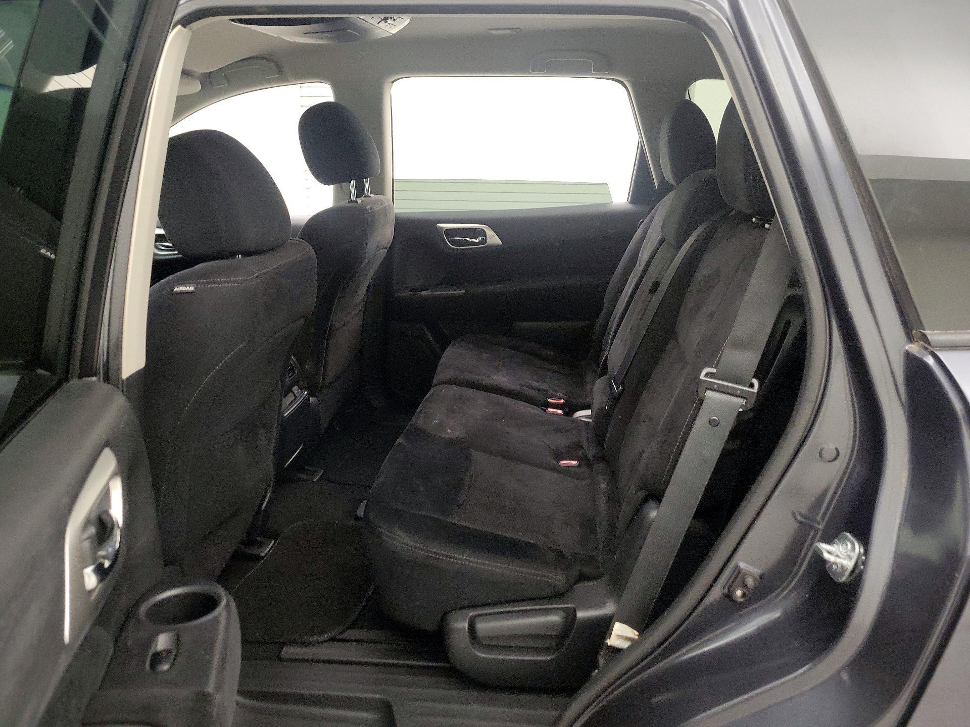 Thumbnail: 2014 Nissan Pathfinder - 19