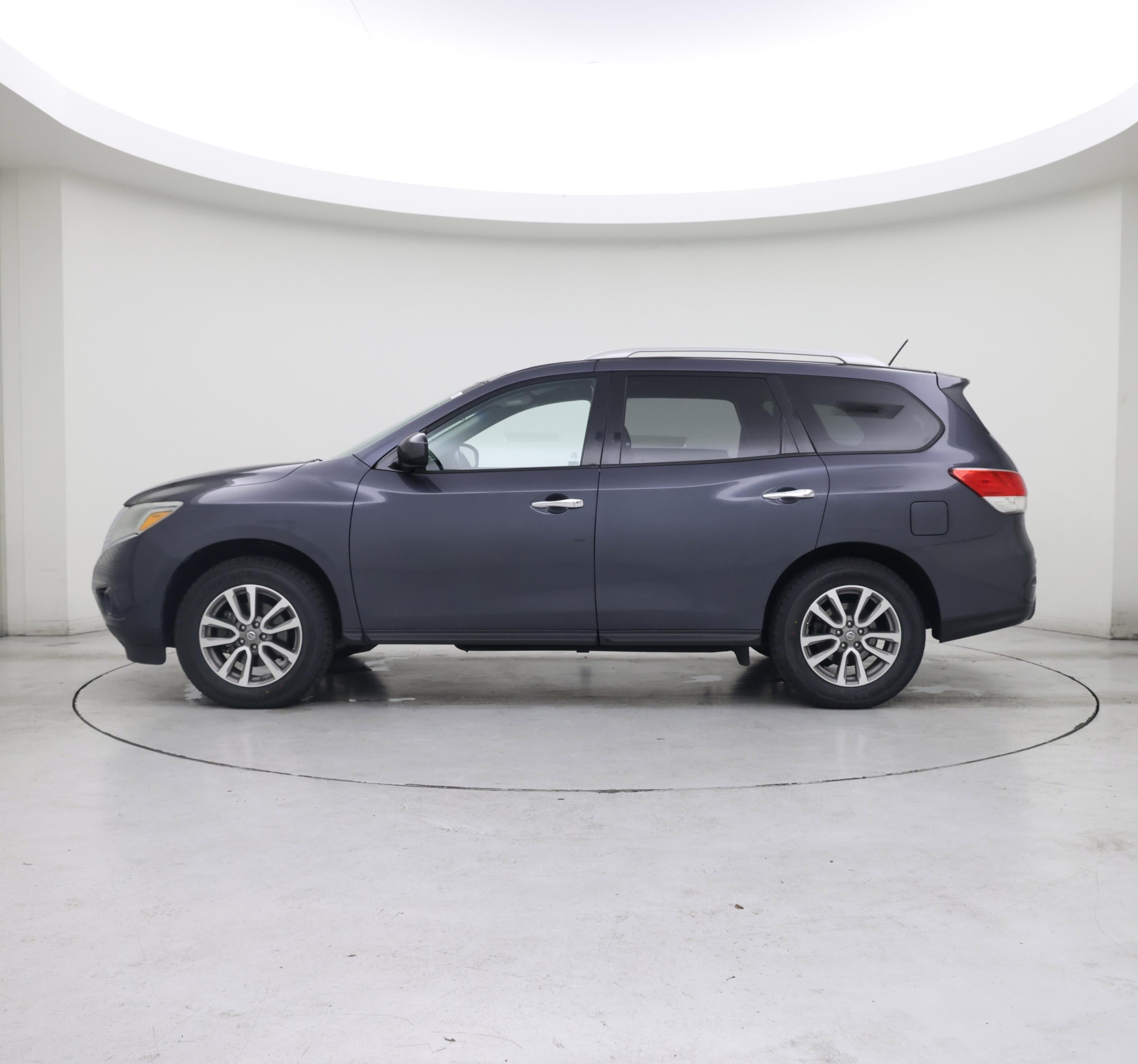 Thumbnail: 2014 Nissan Pathfinder - 3