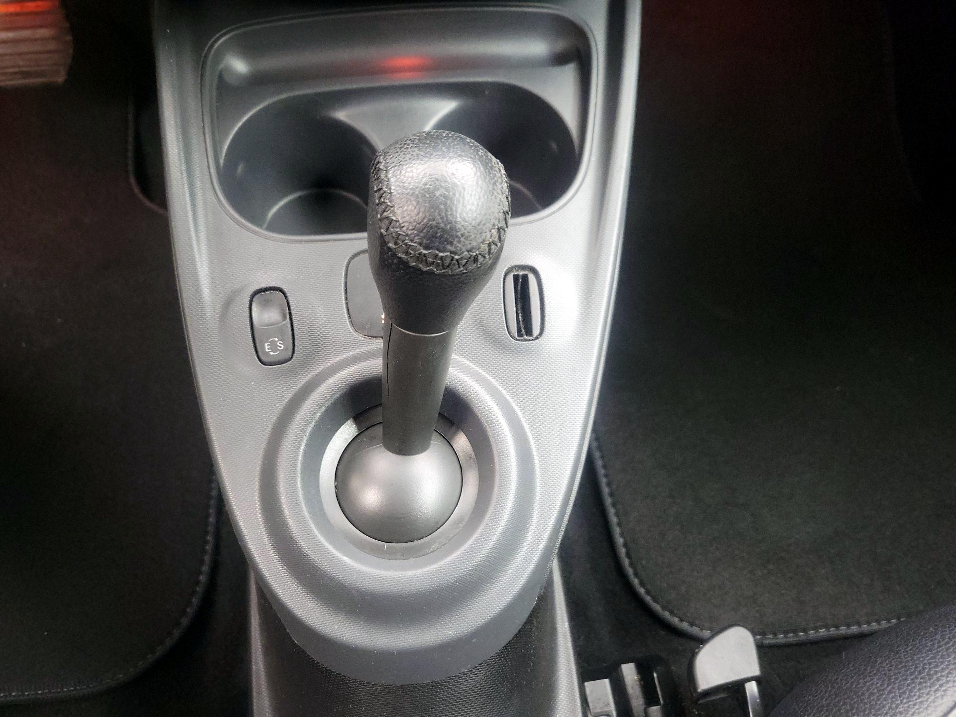 Thumbnail: 2016 smart fortwo - 16