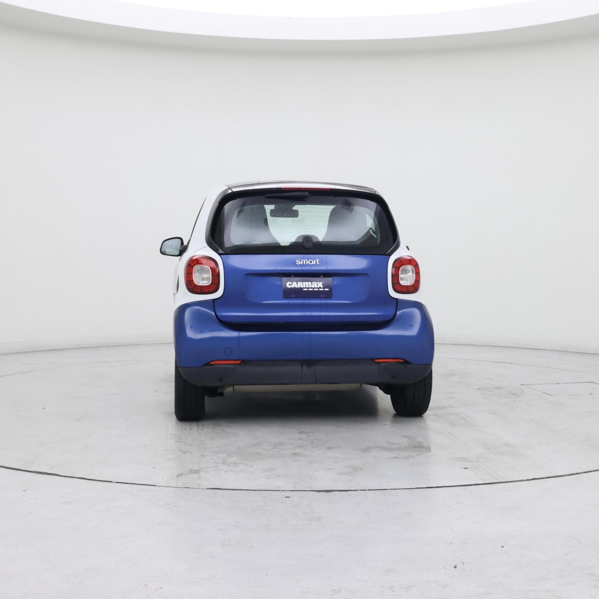 Thumbnail: 2016 smart fortwo - 6