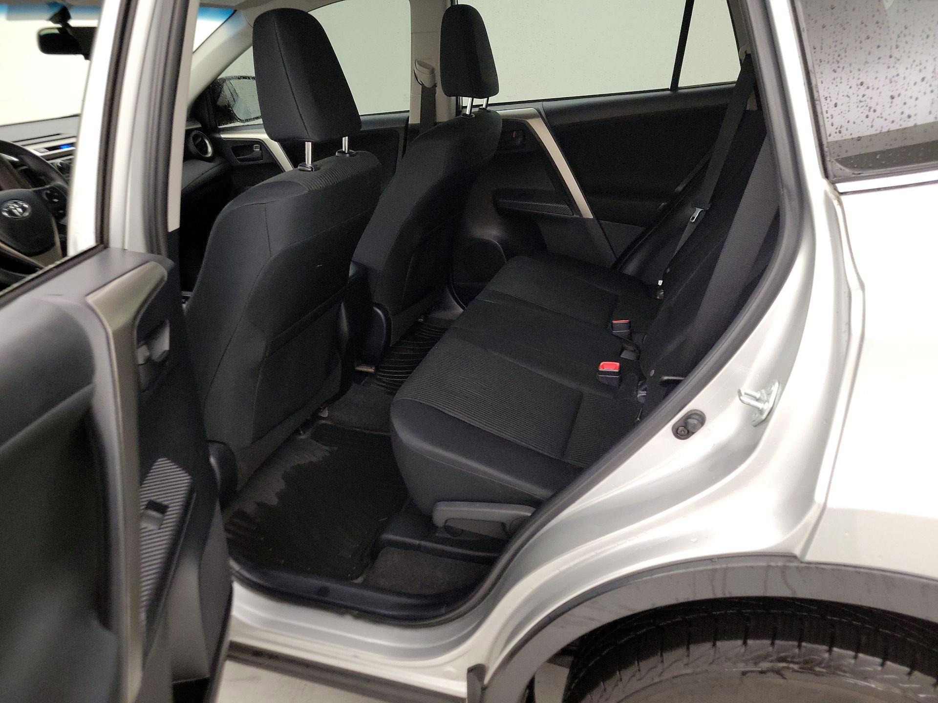 Thumbnail: 2015 Toyota RAV4 - 19