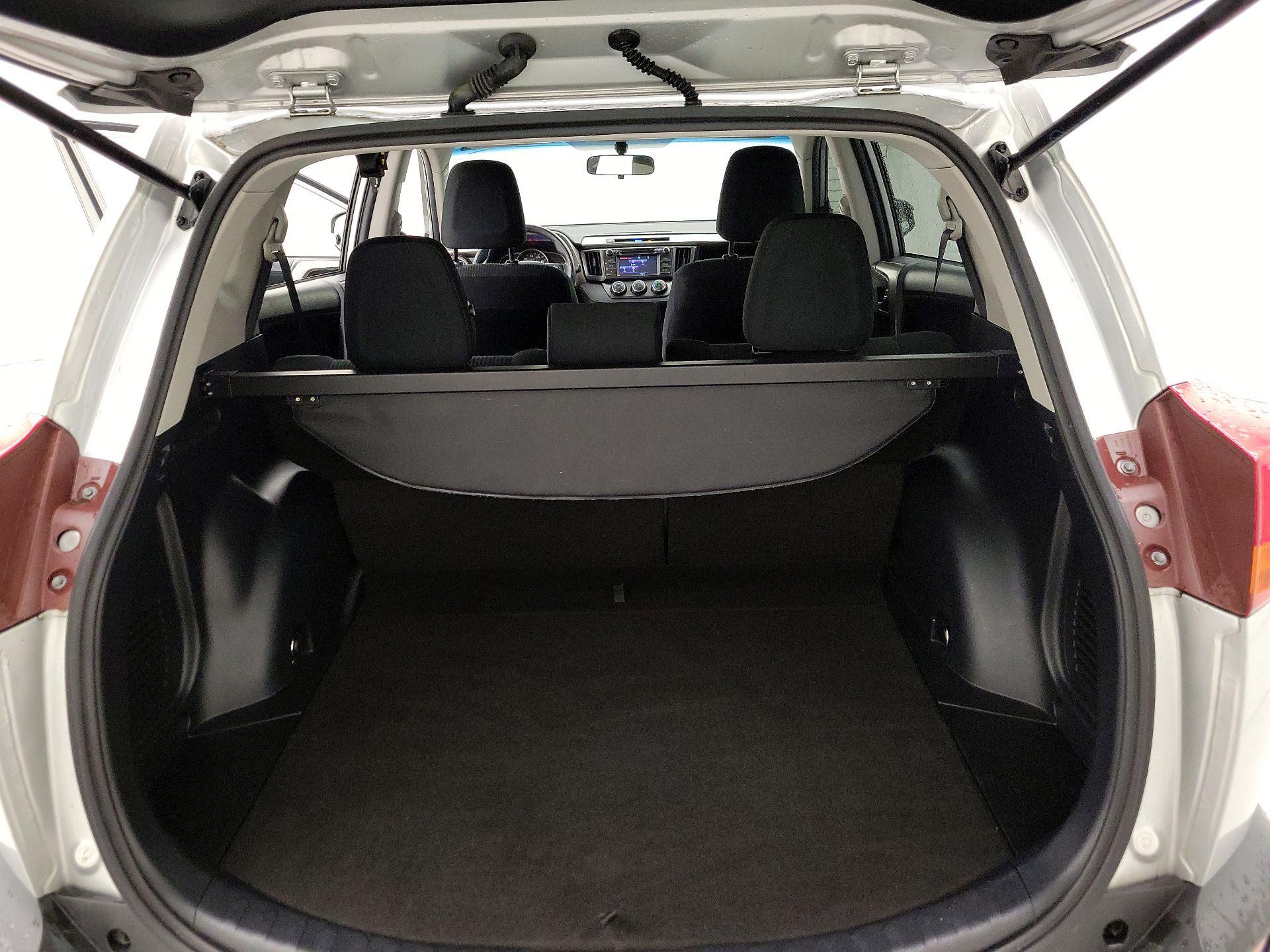 Thumbnail: 2015 Toyota RAV4 - 20