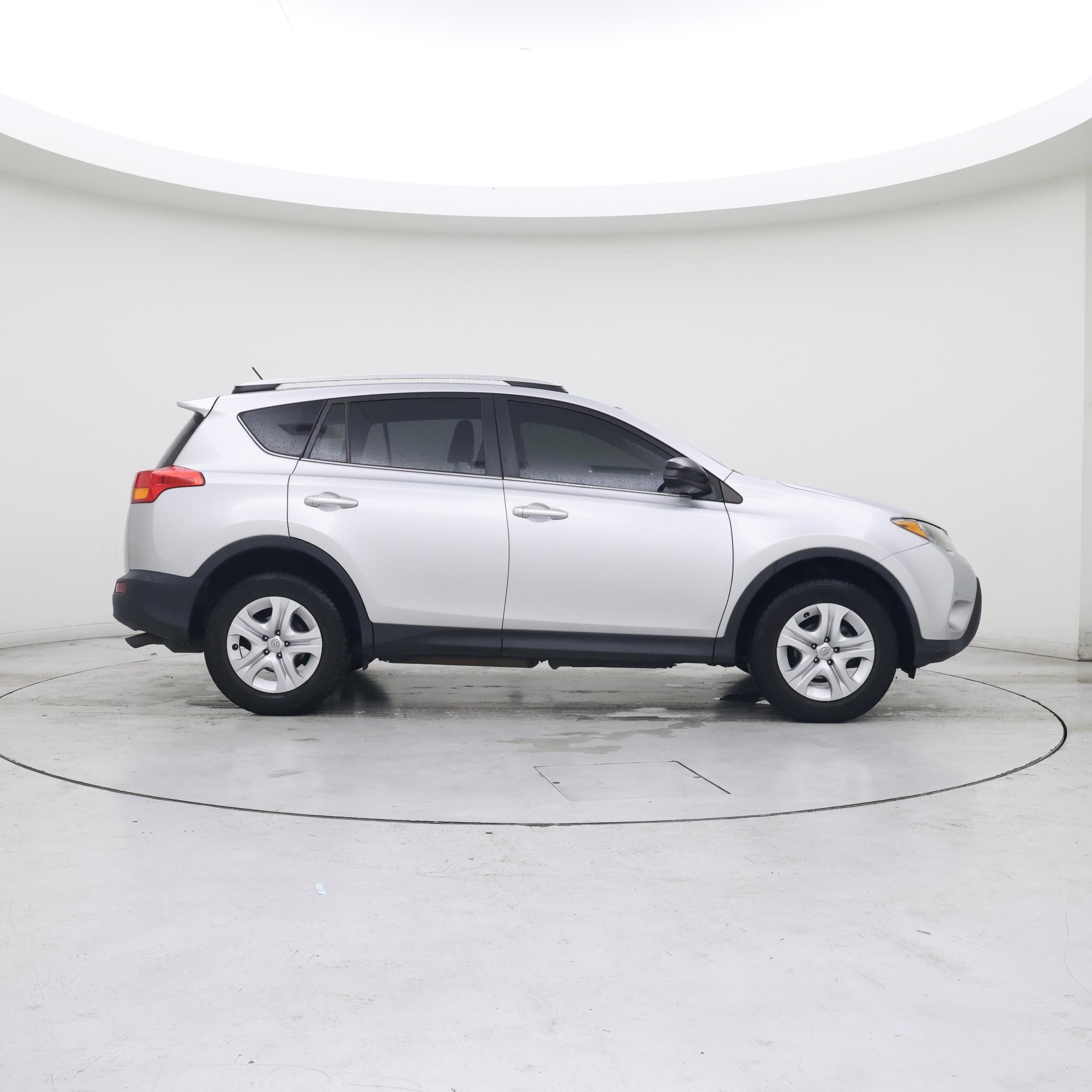 Thumbnail: 2015 Toyota RAV4 - 7