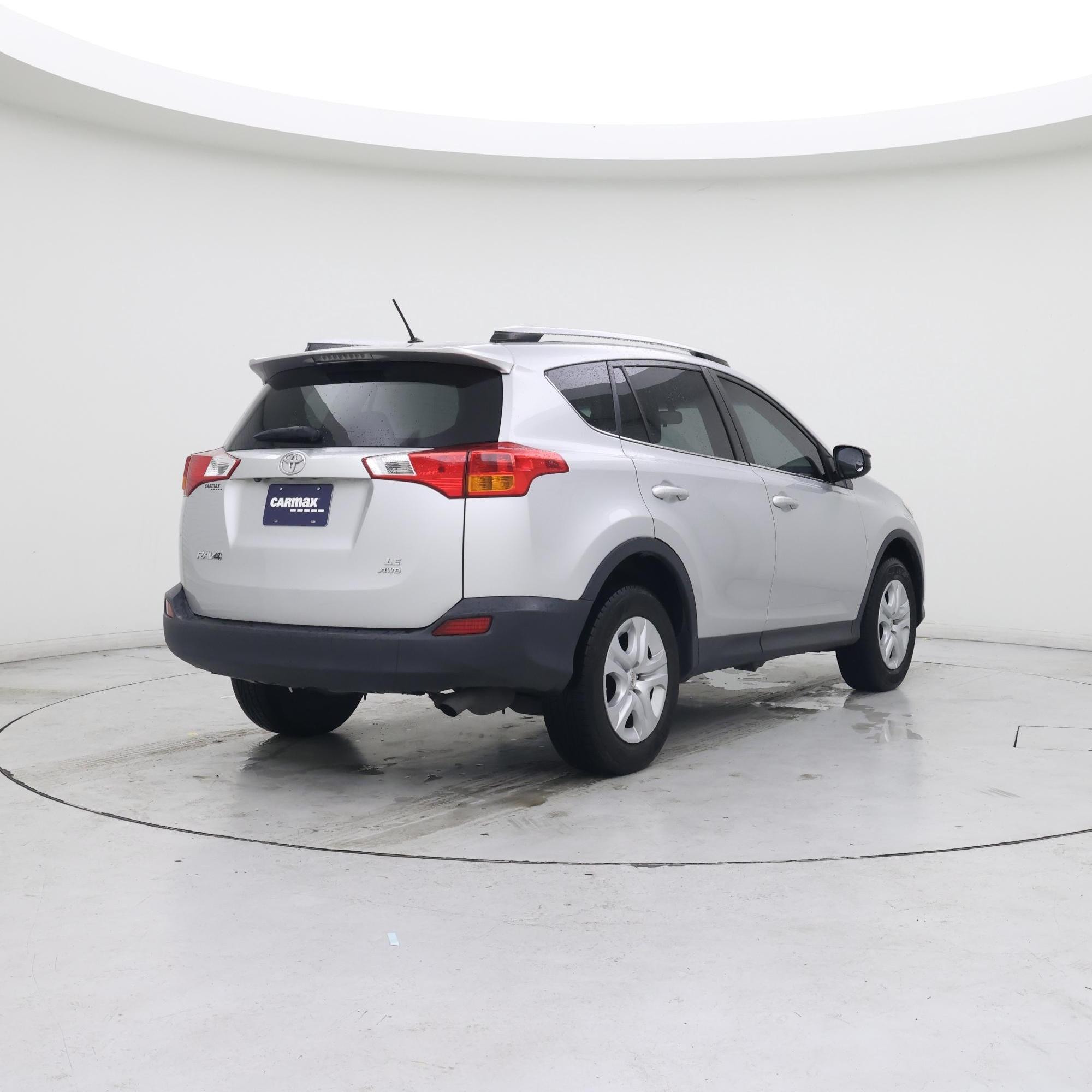 Thumbnail: 2015 Toyota RAV4 - 8