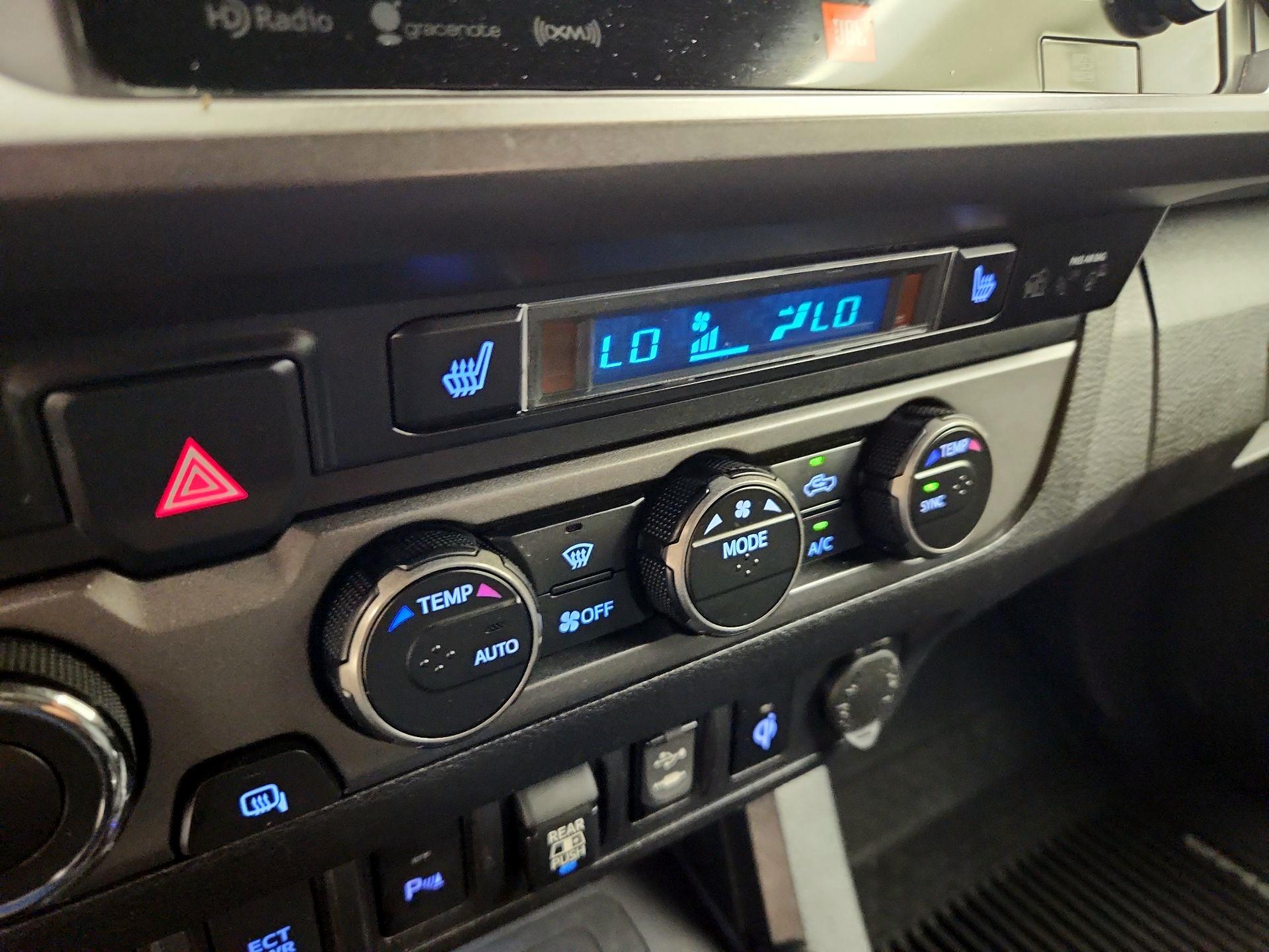 Thumbnail: 2019 Toyota Tacoma - 17