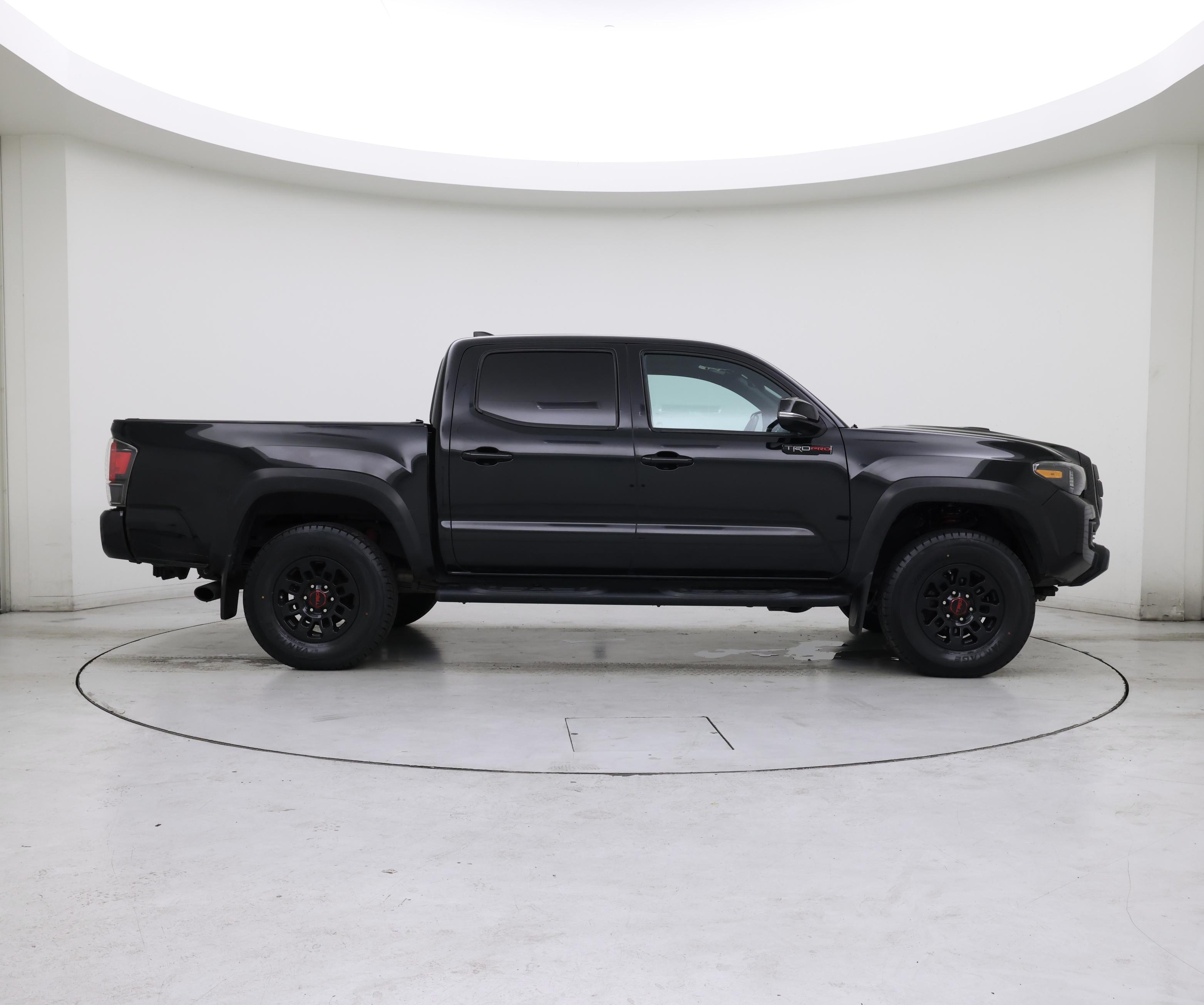 Thumbnail: 2019 Toyota Tacoma - 7