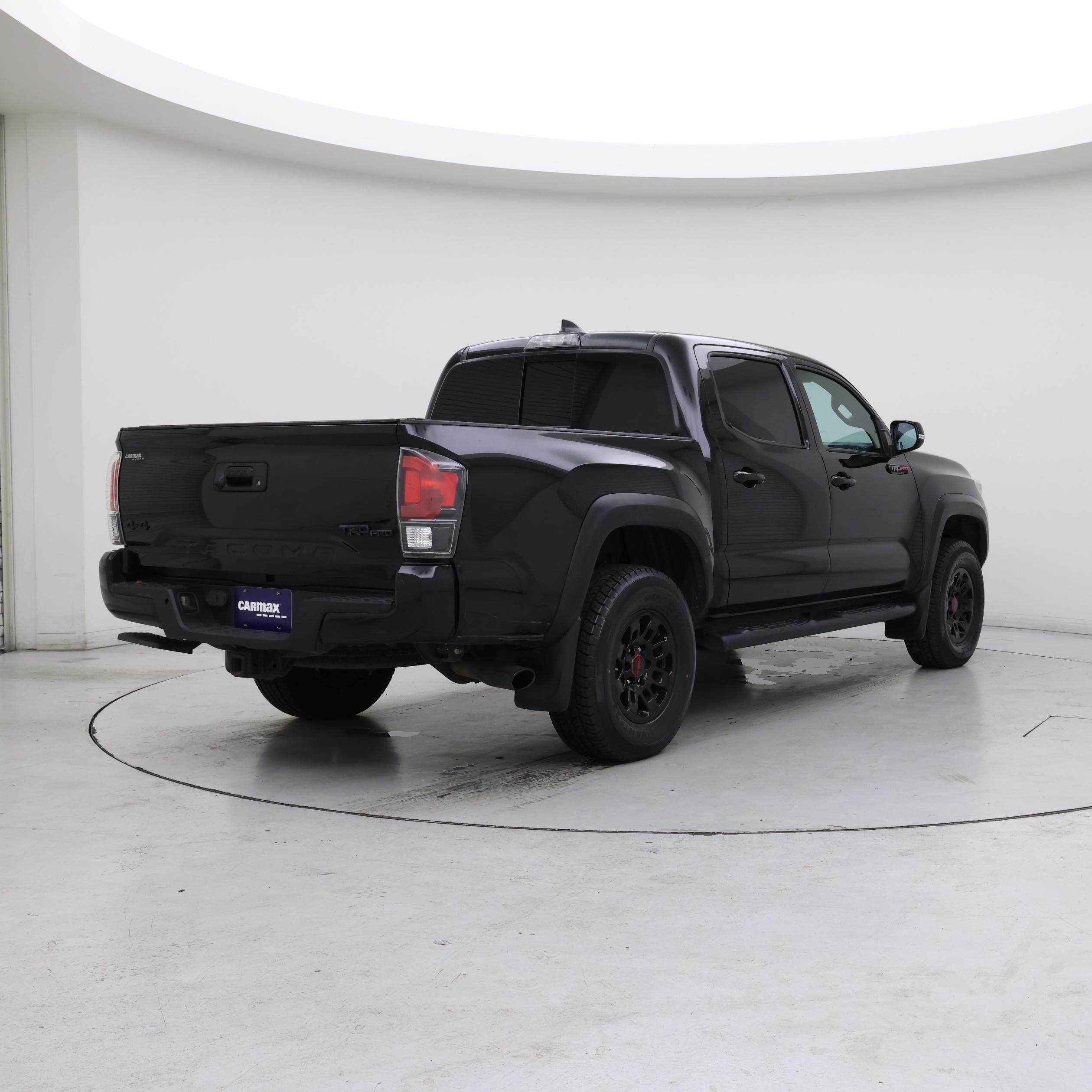 Thumbnail: 2019 Toyota Tacoma - 8