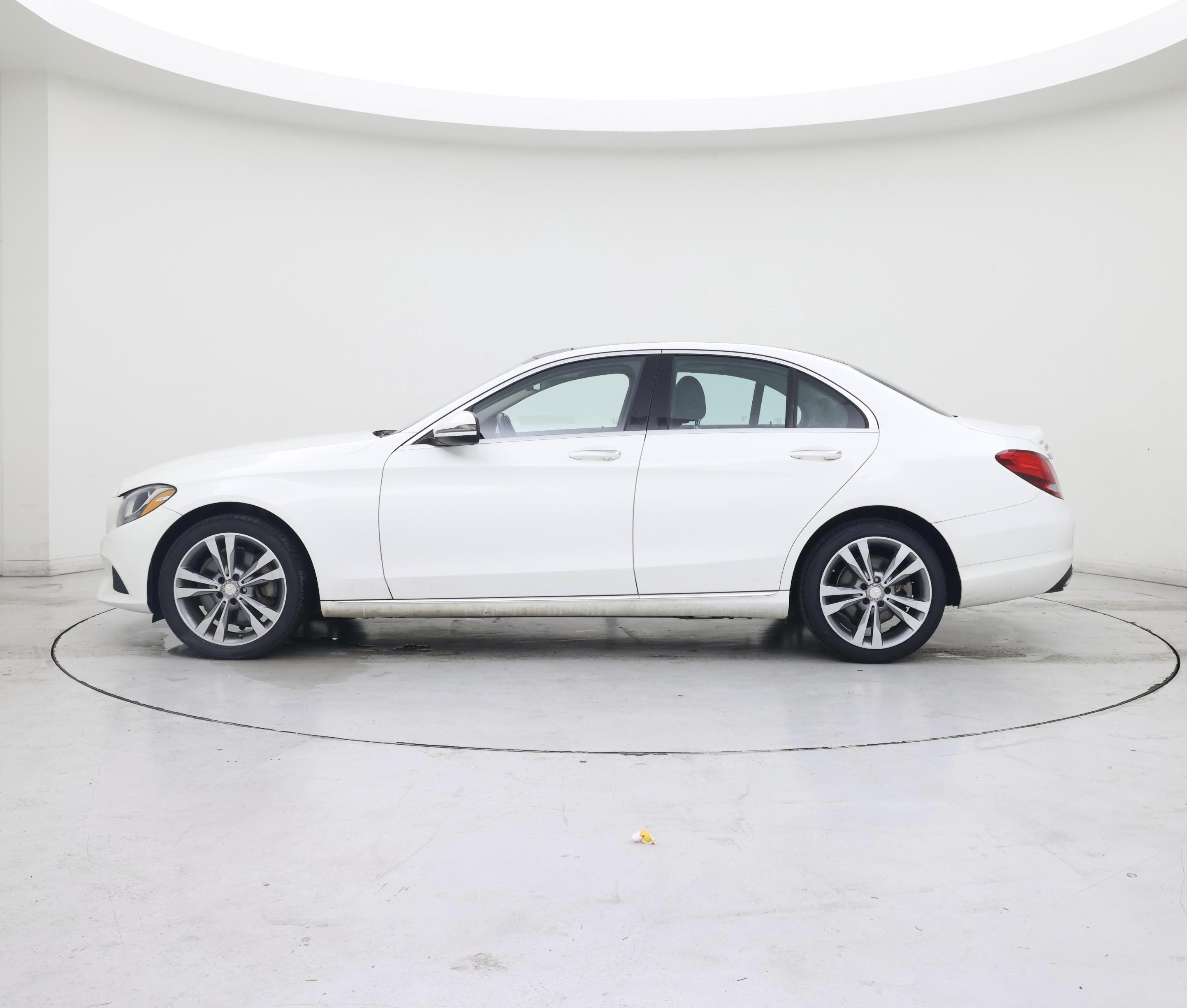 Thumbnail: 2016 Mercedes-Benz C-Class - 3