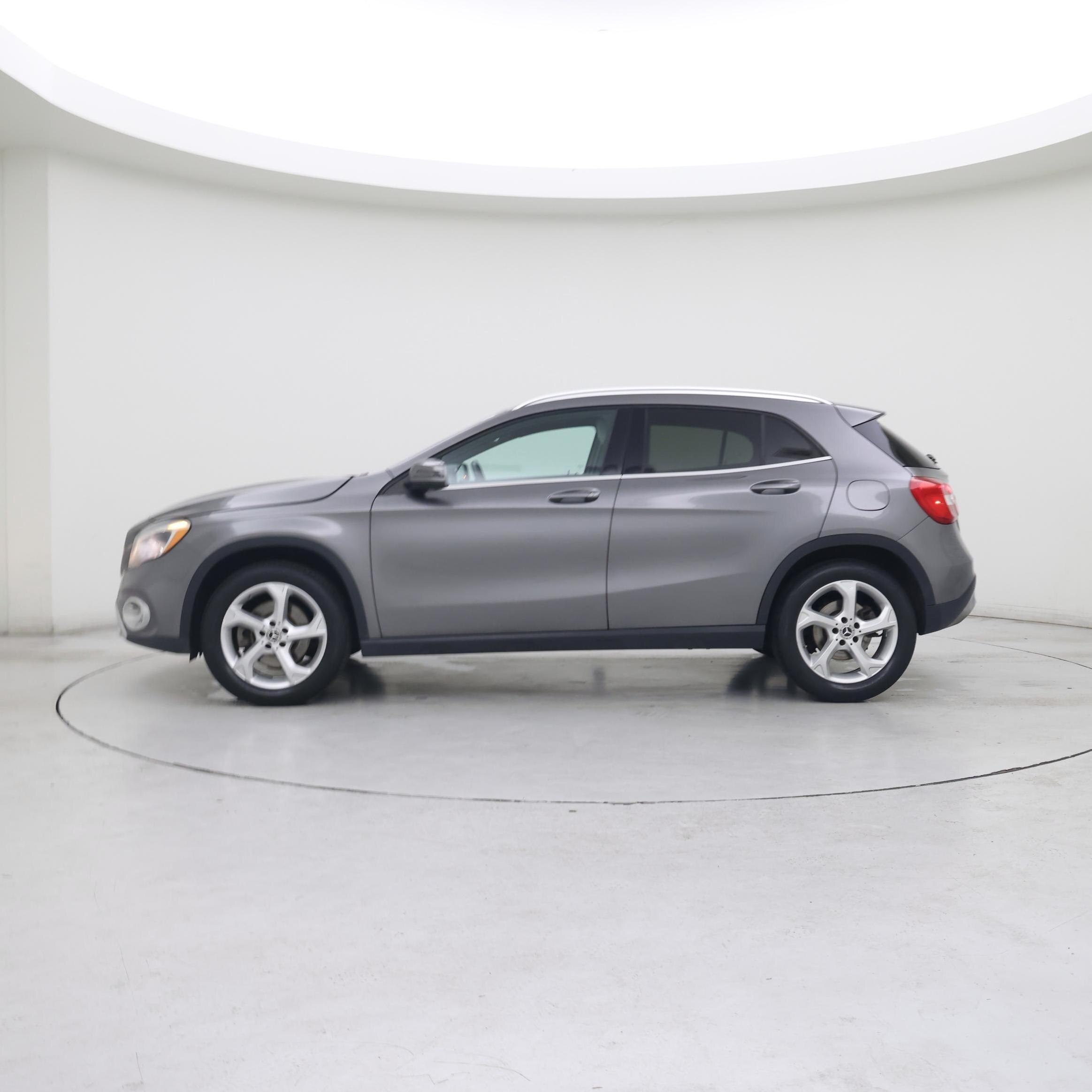 Thumbnail: 2018 Mercedes-Benz GLA - 3