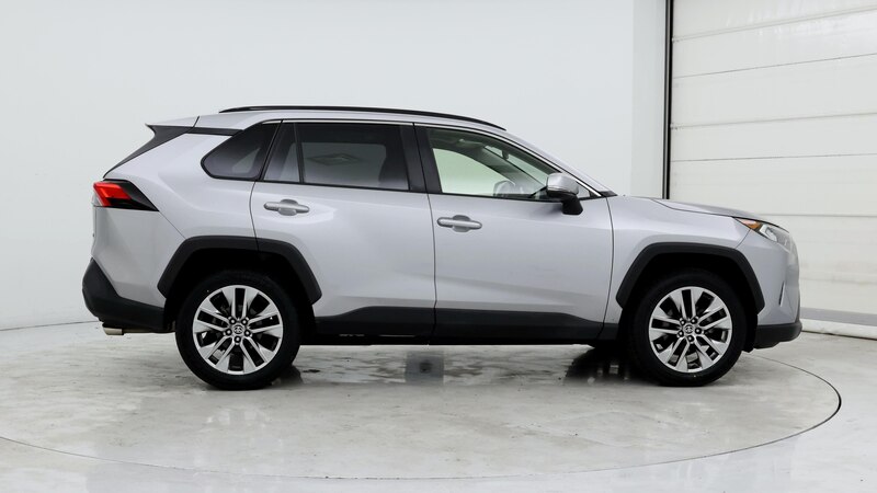 2020 Toyota RAV4 XLE Premium 7