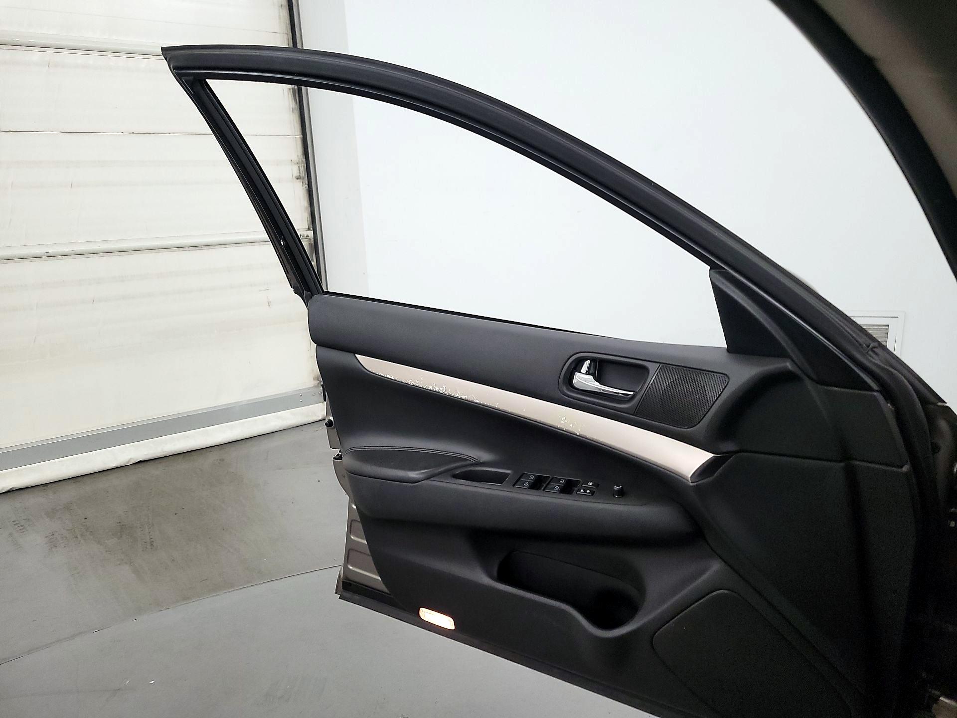 Thumbnail: 2013 INFINITI G37 - 12