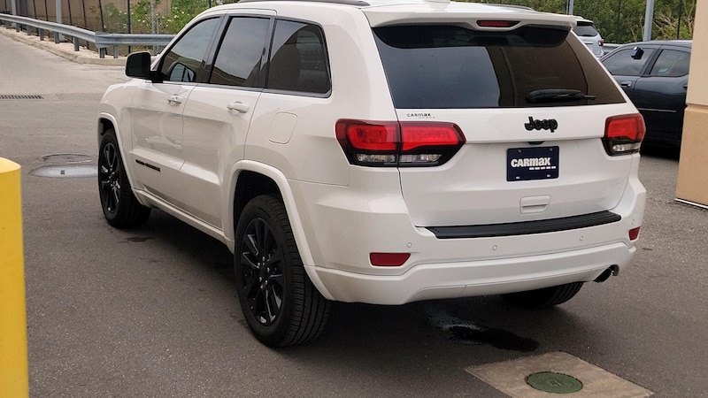 2019 Jeep Grand Cherokee Altitude 7