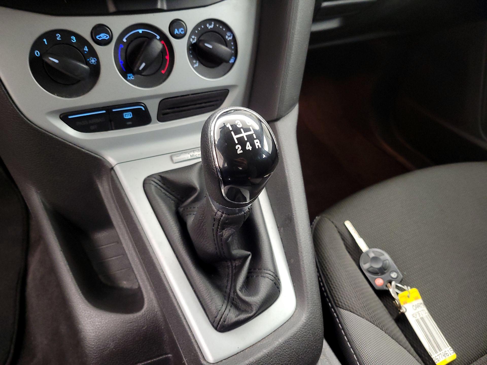 Thumbnail: 2013 Ford Focus - 15