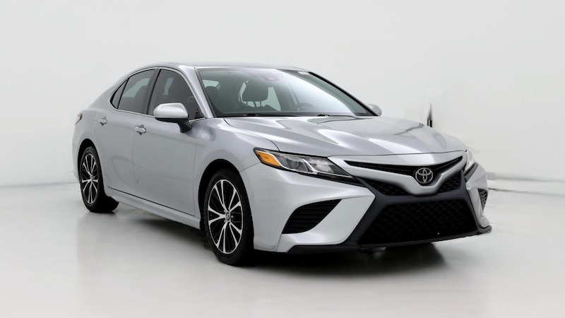 2019 Toyota Camry SE Hero Image