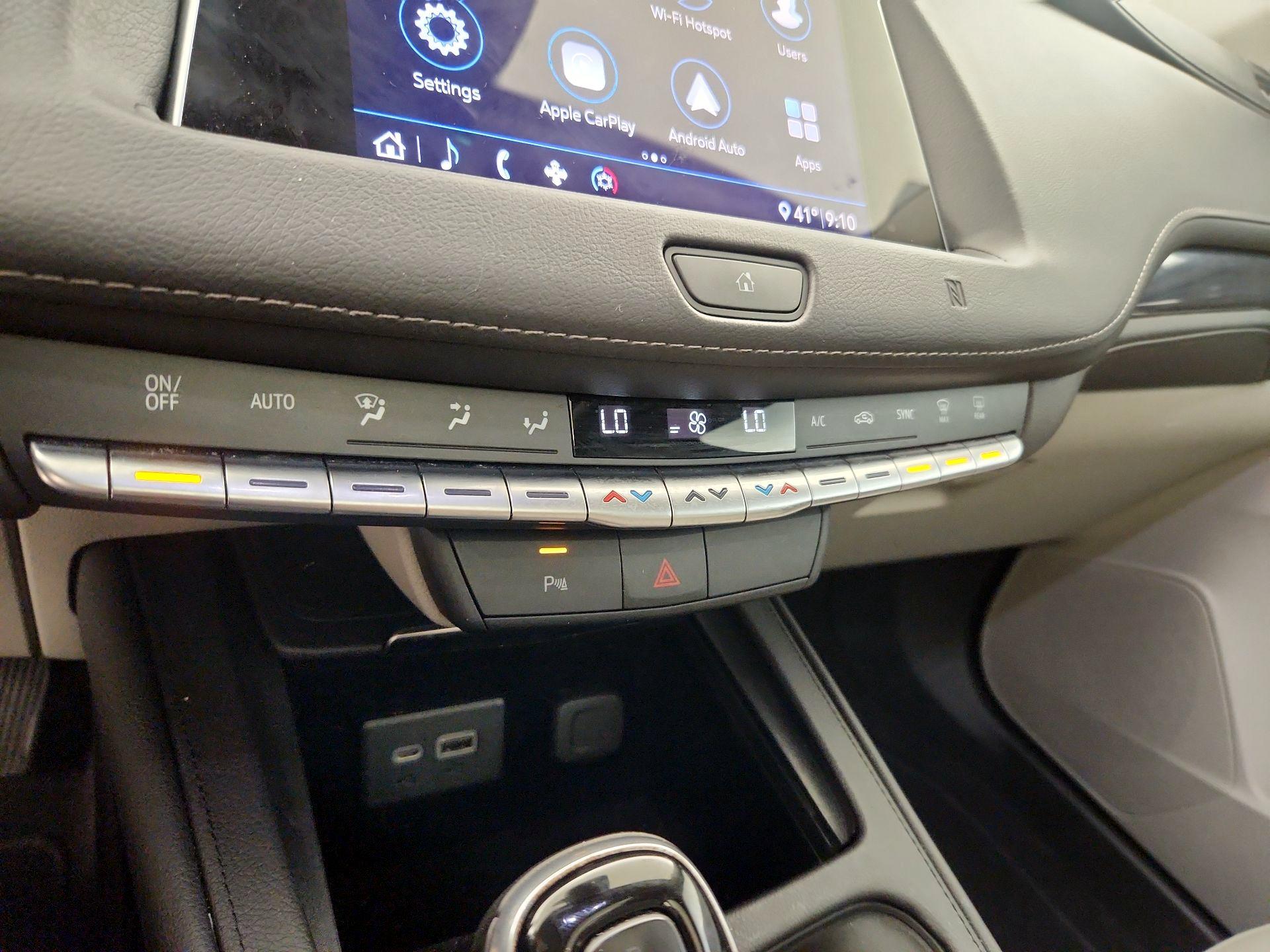 Thumbnail: 2020 Cadillac XT4 - 14