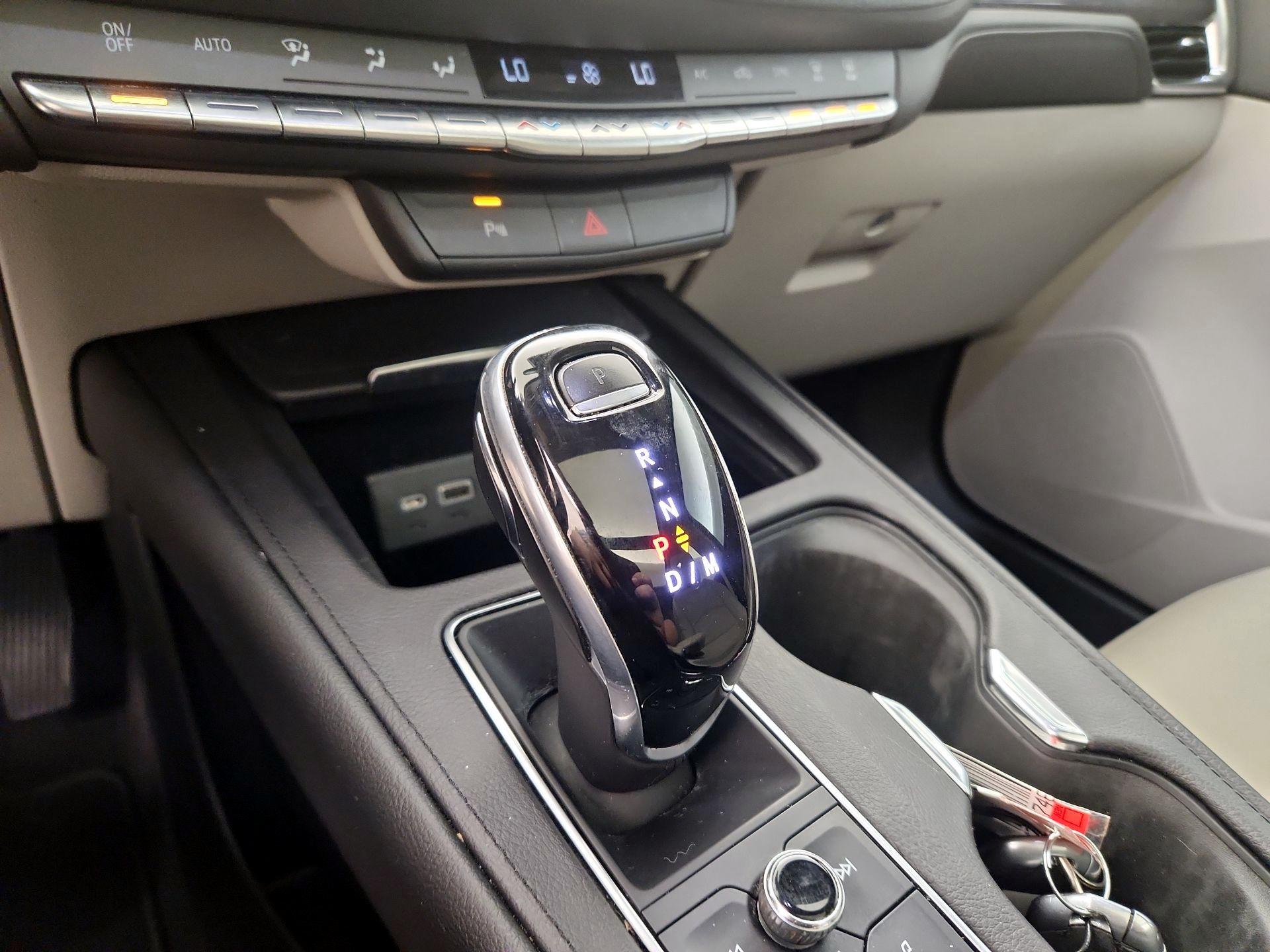 Thumbnail: 2020 Cadillac XT4 - 15