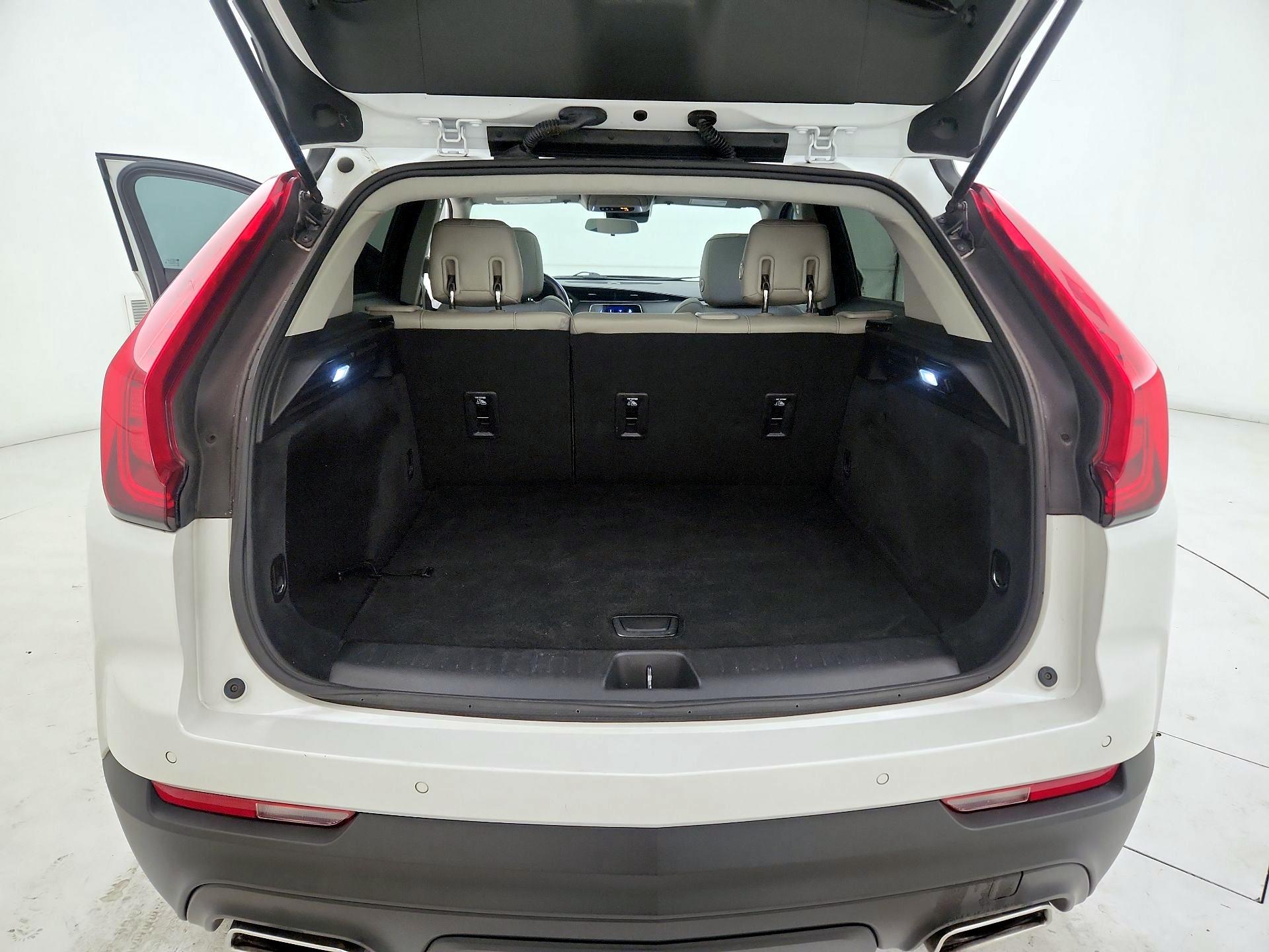 Thumbnail: 2020 Cadillac XT4 - 19