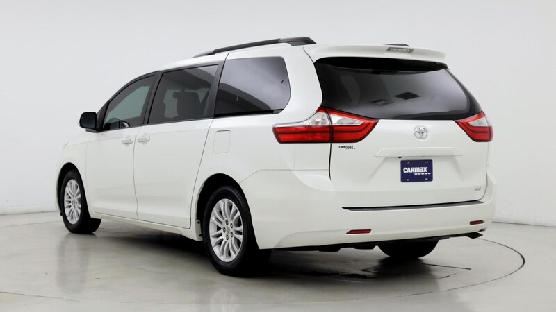 2015 Toyota Sienna XLE 2