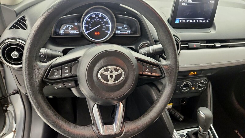 2019 Toyota Yaris L 10