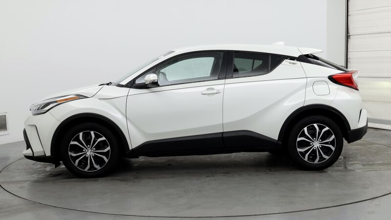 2021 Toyota C-HR LE 3